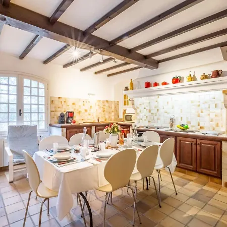 Apartment Le Bouisset By Interhome *